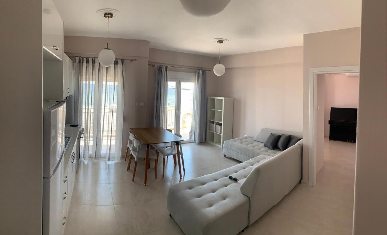 "Breeze" Front To The Sea - Hakidiki Villa ฟิออยิตา ภายนอก รูปภาพ