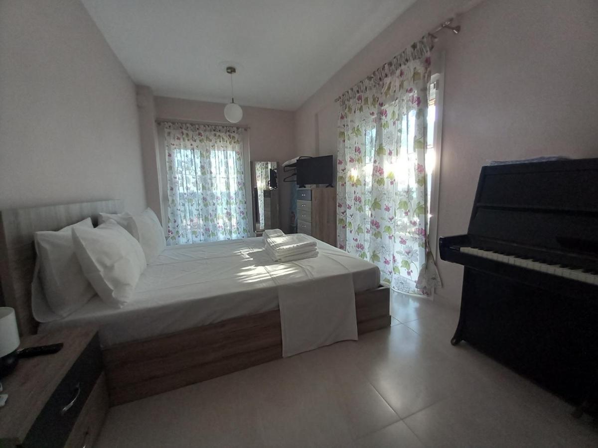 "Breeze" Front To The Sea - Hakidiki Villa ฟิออยิตา ภายนอก รูปภาพ