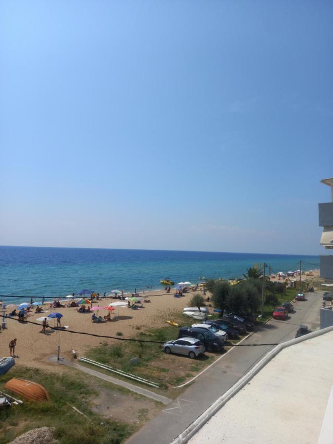 "Breeze" Front To The Sea - Hakidiki Villa ฟิออยิตา ภายนอก รูปภาพ